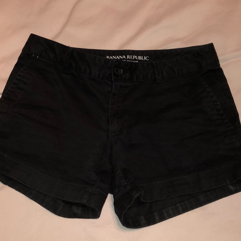 Banana Republic black chino short